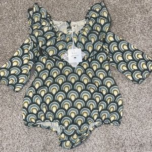 Kate Quinn long sleeve Bubble